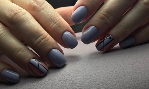 Маникюр на короткие ногти серый