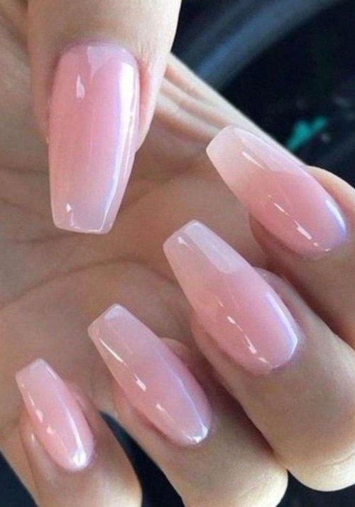 Прозрачные розовые ногти