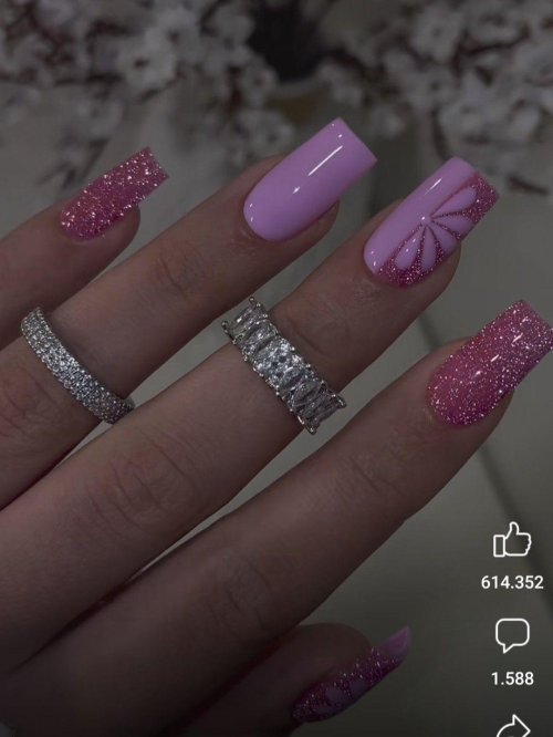 Ногти розовые