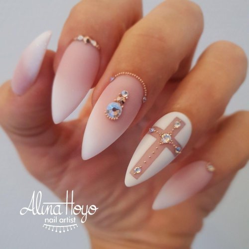 Ногти alina hoyo