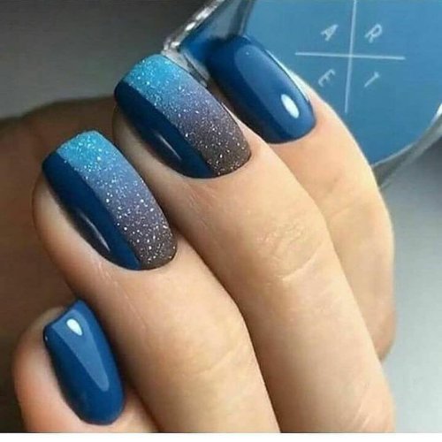 Маникюр в синих тонах