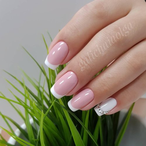 Френч классический маникюр