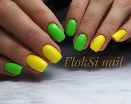 Маникюр желтый с зеленым