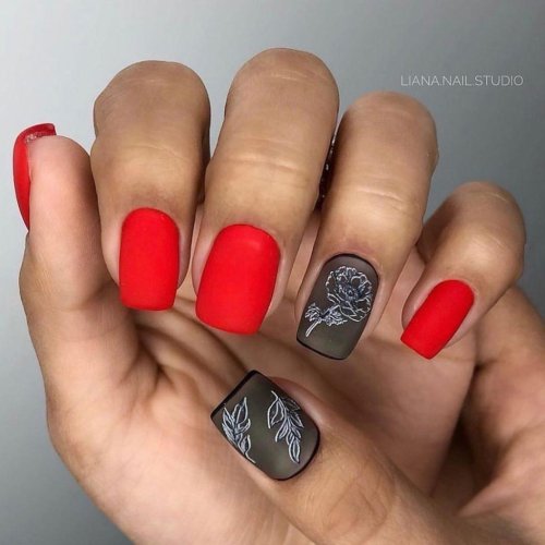 Матовый красный маникюр