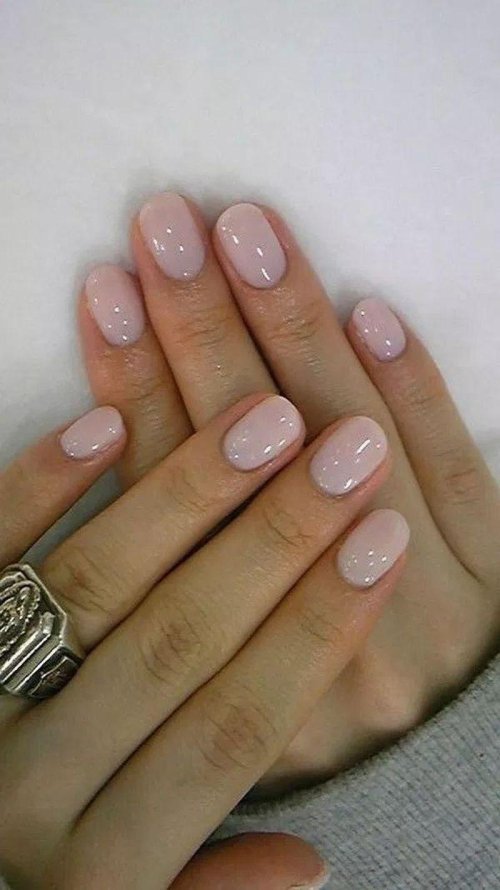 Маникюр на короткие ногти классический