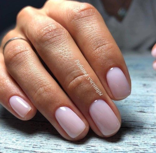 Нюдовый френч на короткие ногти
