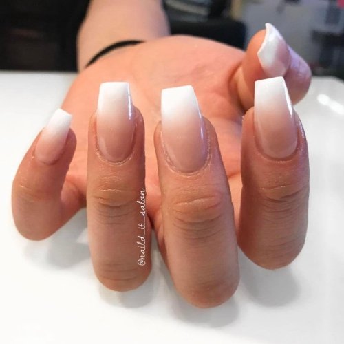 Зауженный квадрат ногти короткие