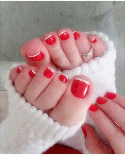 Кира сысоева long toenails