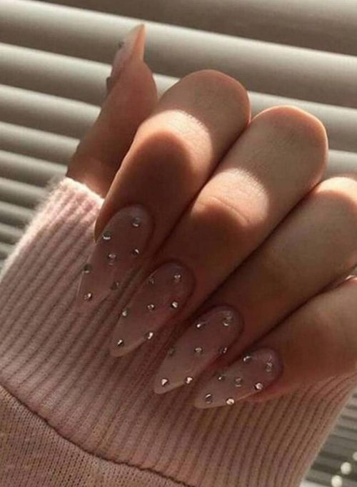 Нюдовый маникюр на длинные ногти