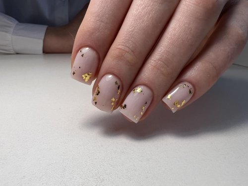 Короткие квадратные ногти маникюр