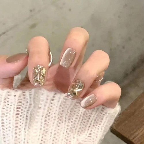 Накладные ногти с дизайном