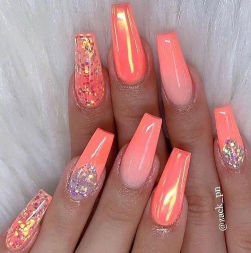 Коралловые ногти