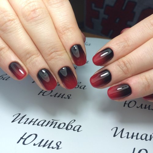 Маникюр омбре черный с красным