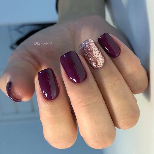 Сливовый маникюр на короткие ногти