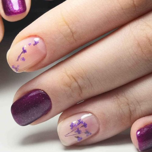 Цветочный маникюр на коротких ногтях