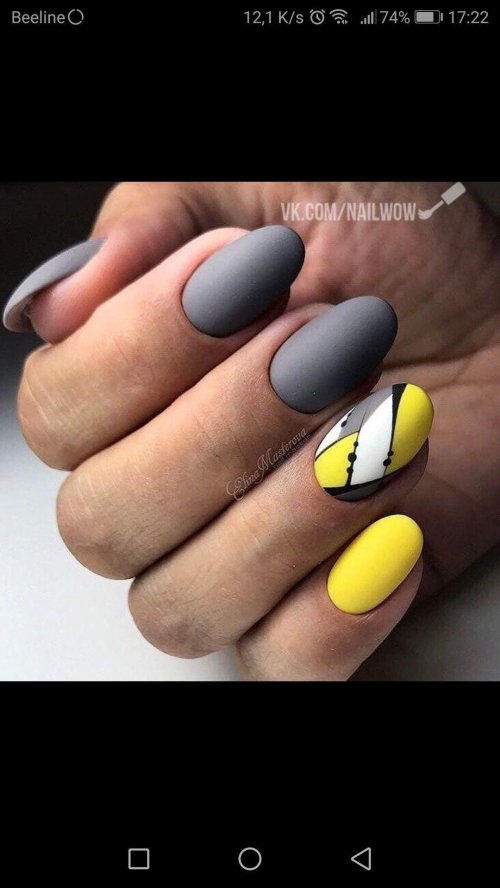 Желто серый маникюр