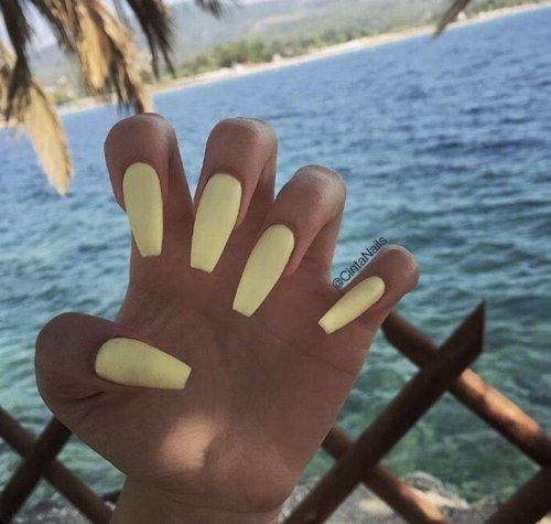 Маникюр на загар