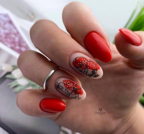 Красный маникюр с дизайном