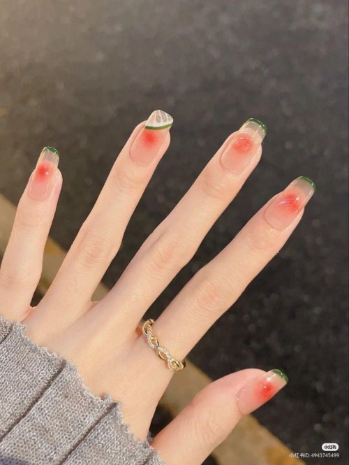 Маникюр