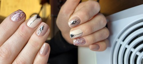 Маникюр геометрия на короткие ногти