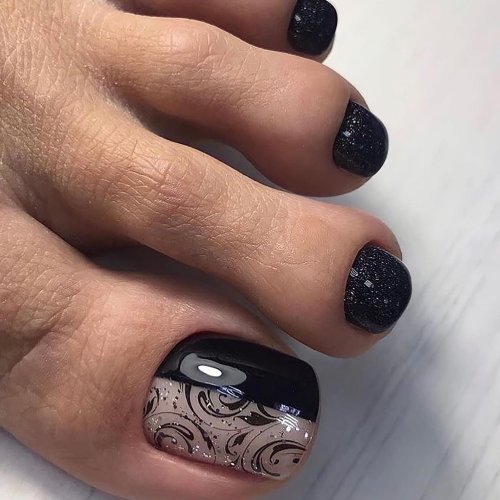 Педикюр черный