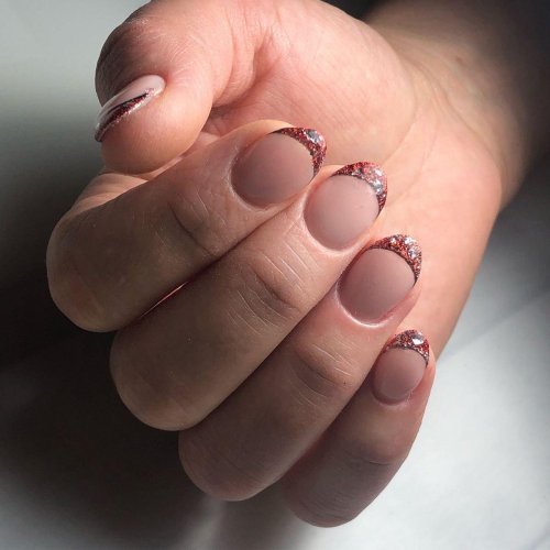 Серебристый френч на короткие ногти