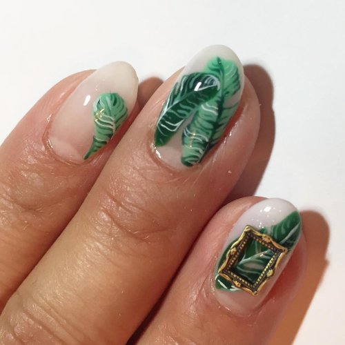 Маникюр с листьями