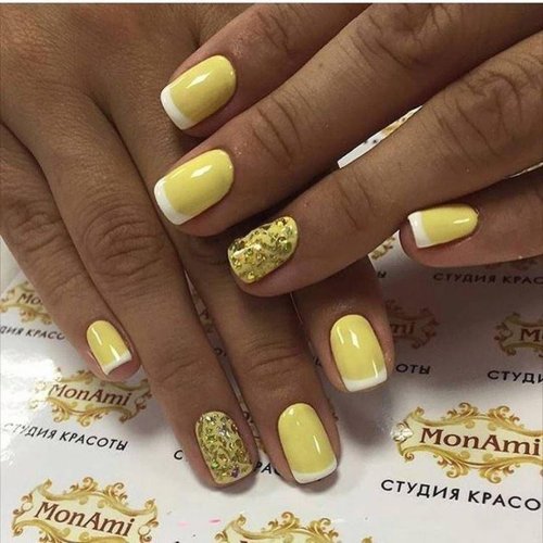 Желтый маникюр френч