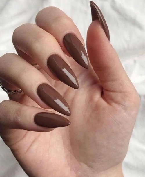 Ногти миндаль длинные коричневые