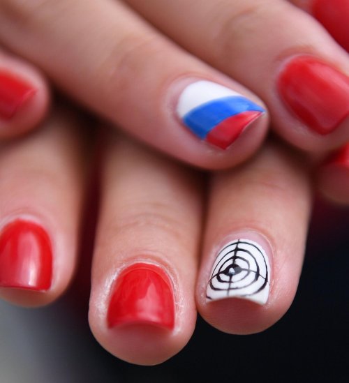 Маникюр триколор российского флага