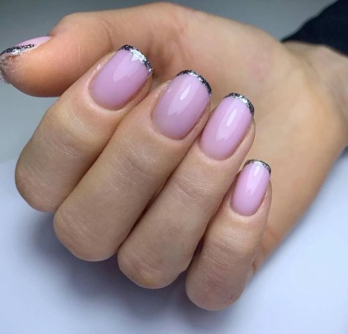 Серебристый френч на короткие ногти
