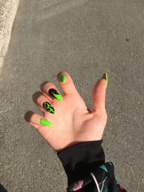 Зеленые ногти
