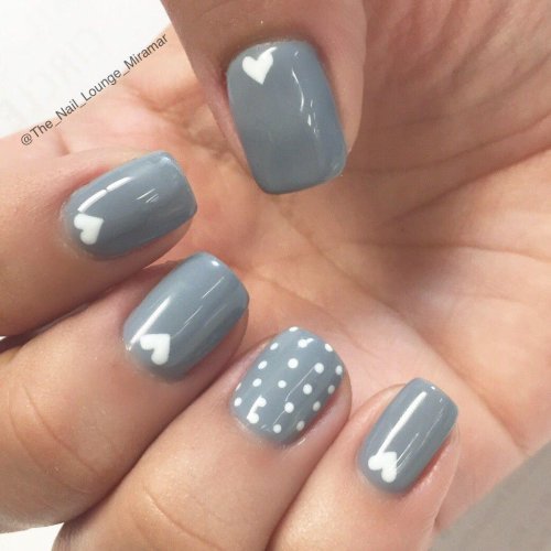 Серый маникюр на короткие ногти