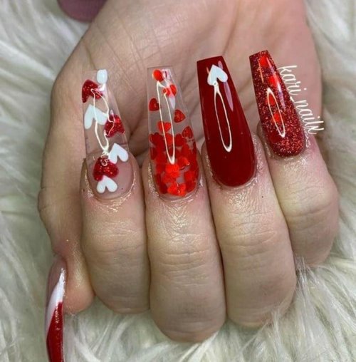 Длинные ногти с сердечками