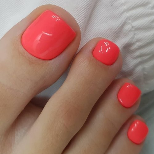 Коралловый педикюр