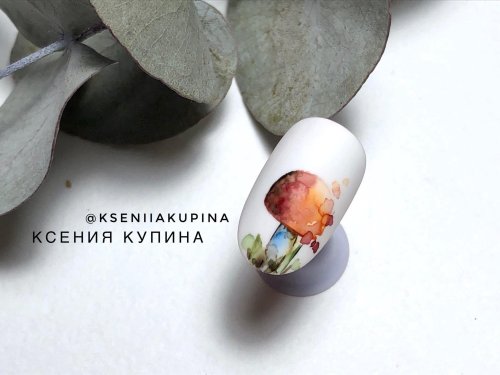 Акварель на ногтях