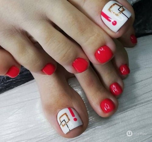 Педикюр красный с дизайном