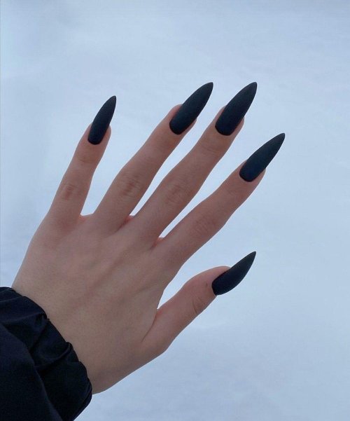 Черные ногти длинные