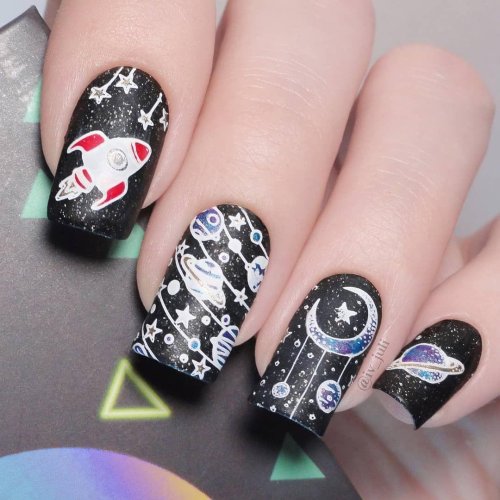 Космос на ногтях