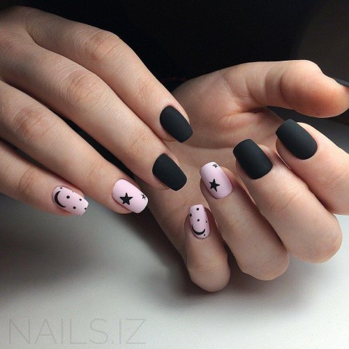 Ногти короткие черные