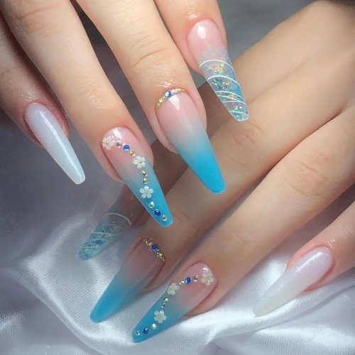 Длинные накладные ногти