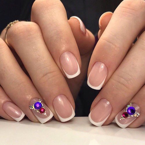 Красивый френч на короткие ногти