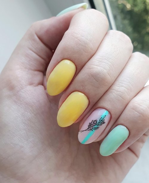 Маникюр