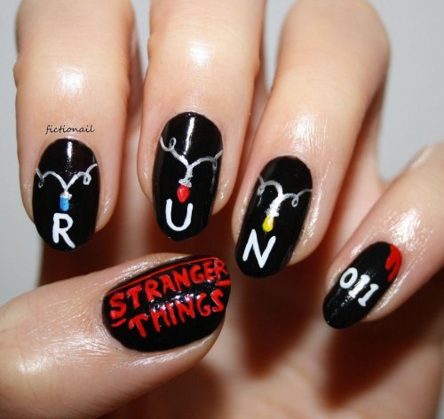 Дизайн ногтей stranger things
