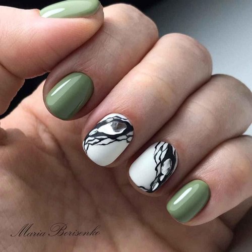 Маникюр хаки с дизайном