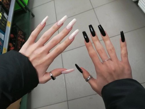 Ногти длинные