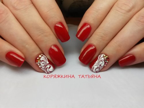 Красный дизайн ногтей новинки
