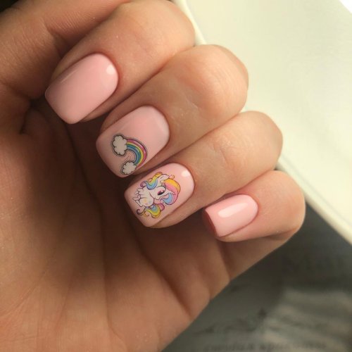 Милый маникюр на короткие ногти