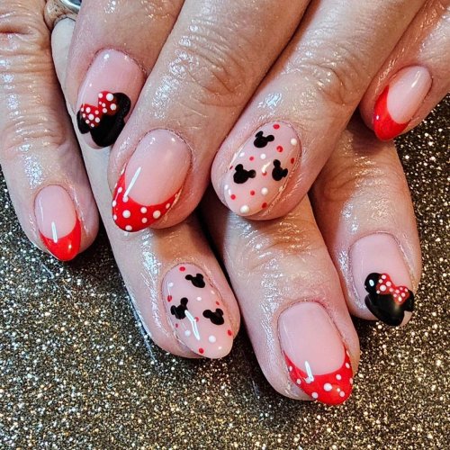 Маникюр с микимаусом на короткие ногти