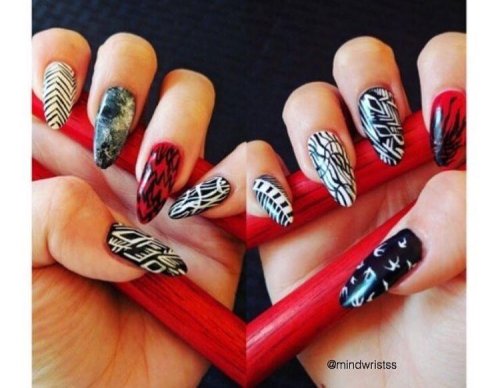 Маникюр twenty one pilots